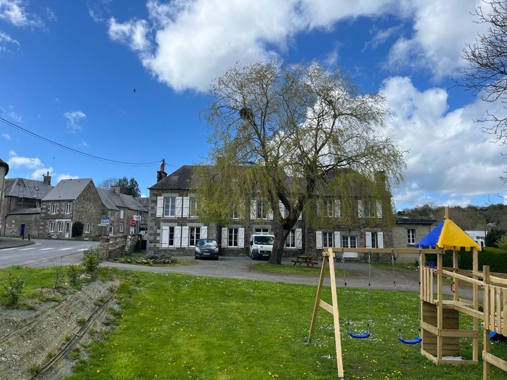 La Maison Des Amis En Normandie Pontfarcy 外观 照片