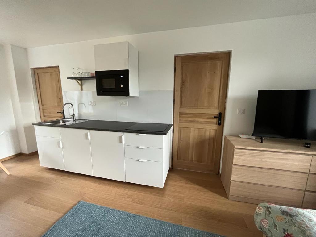 La Maison Des Amis En Normandie Pontfarcy 外观 照片
