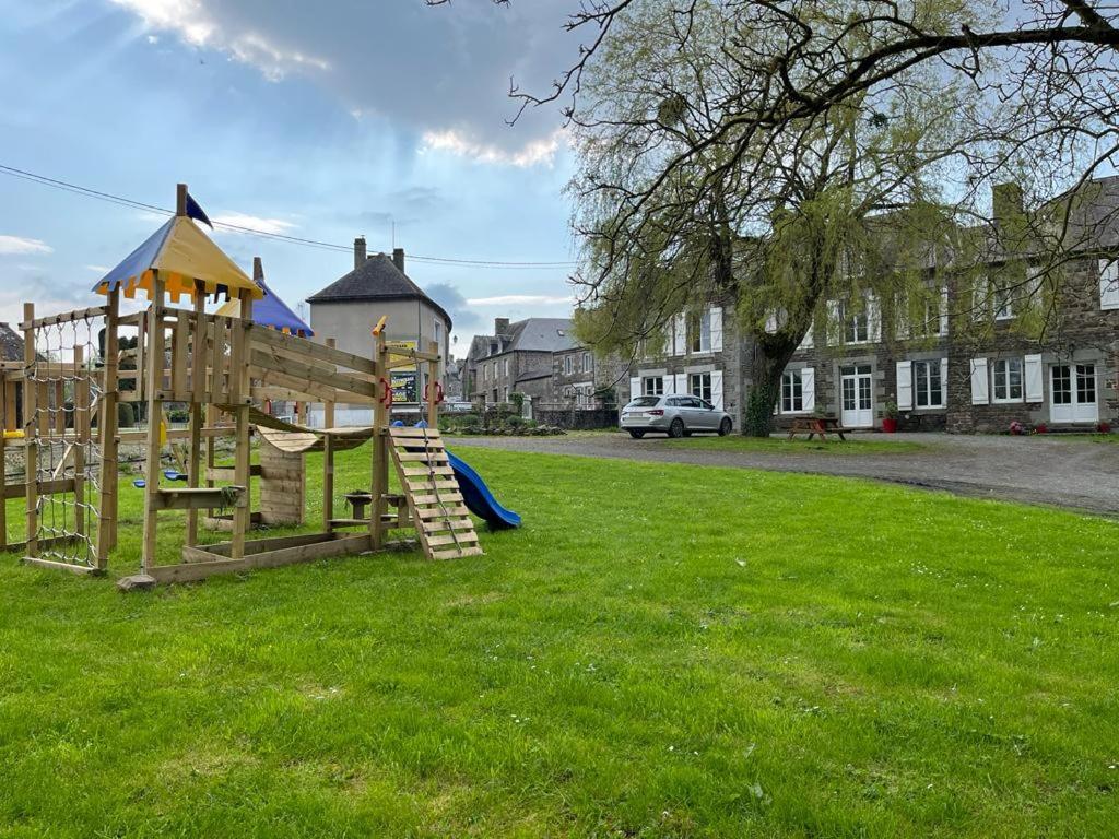 La Maison Des Amis En Normandie Pontfarcy 外观 照片