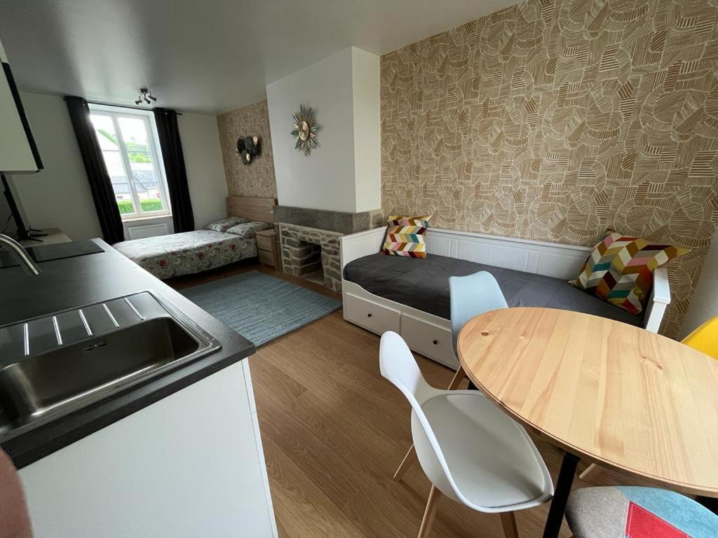 La Maison Des Amis En Normandie Pontfarcy 外观 照片